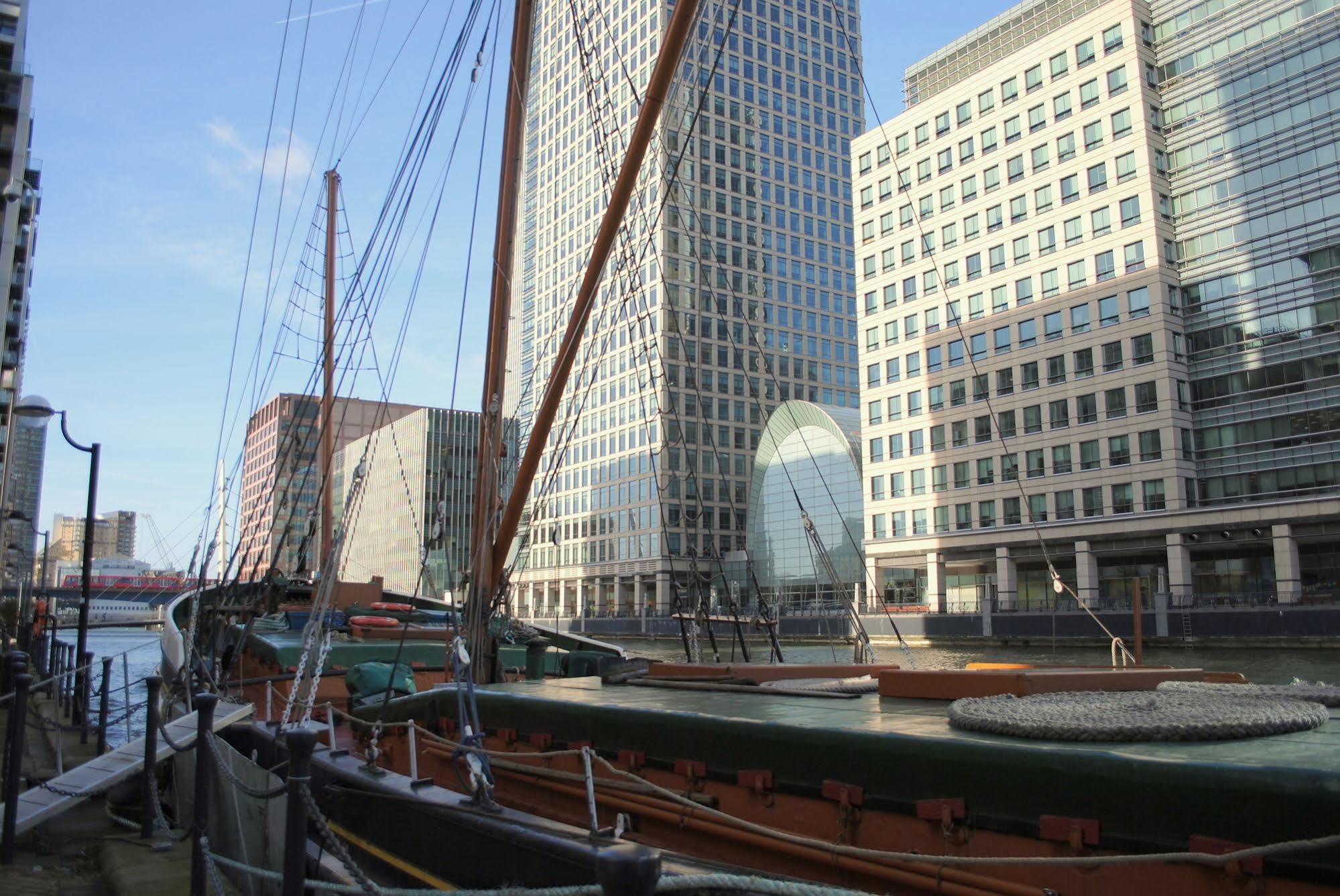 Canary Wharf - Corporate Riverside * Londra